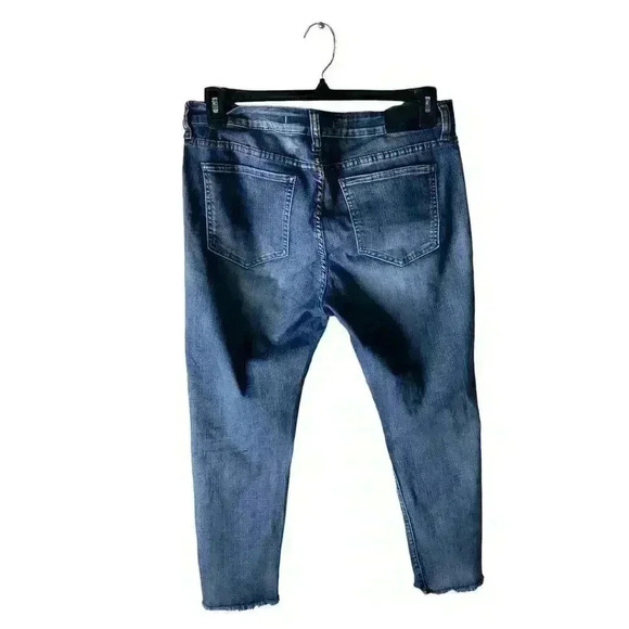 Tiffany Skinny Ankle Denim Jeans Womens Size 14 Distressed Tapered Raw Hem Blue - Picture 2 of 12